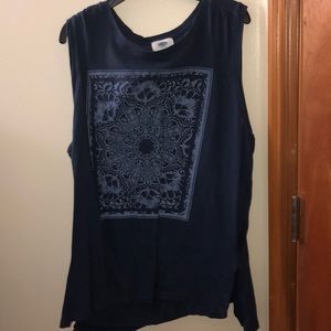 Blue tank top with cute design!